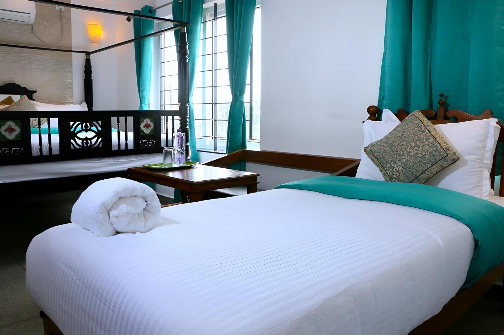 Le Holiday Inn Pondicherry Exterior foto