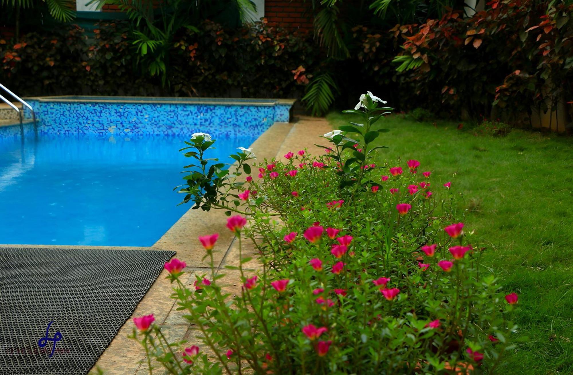 Le Holiday Inn Pondicherry Exterior foto