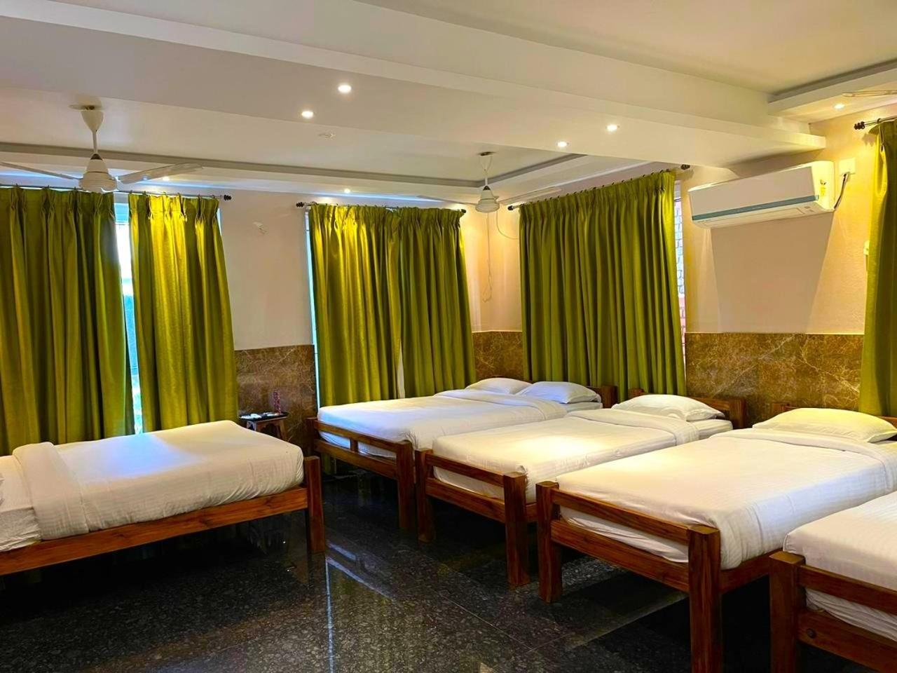 Le Holiday Inn Pondicherry Exterior foto